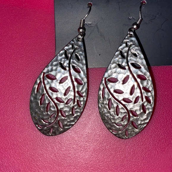Paparazzi earrings - Picture 1 of 2